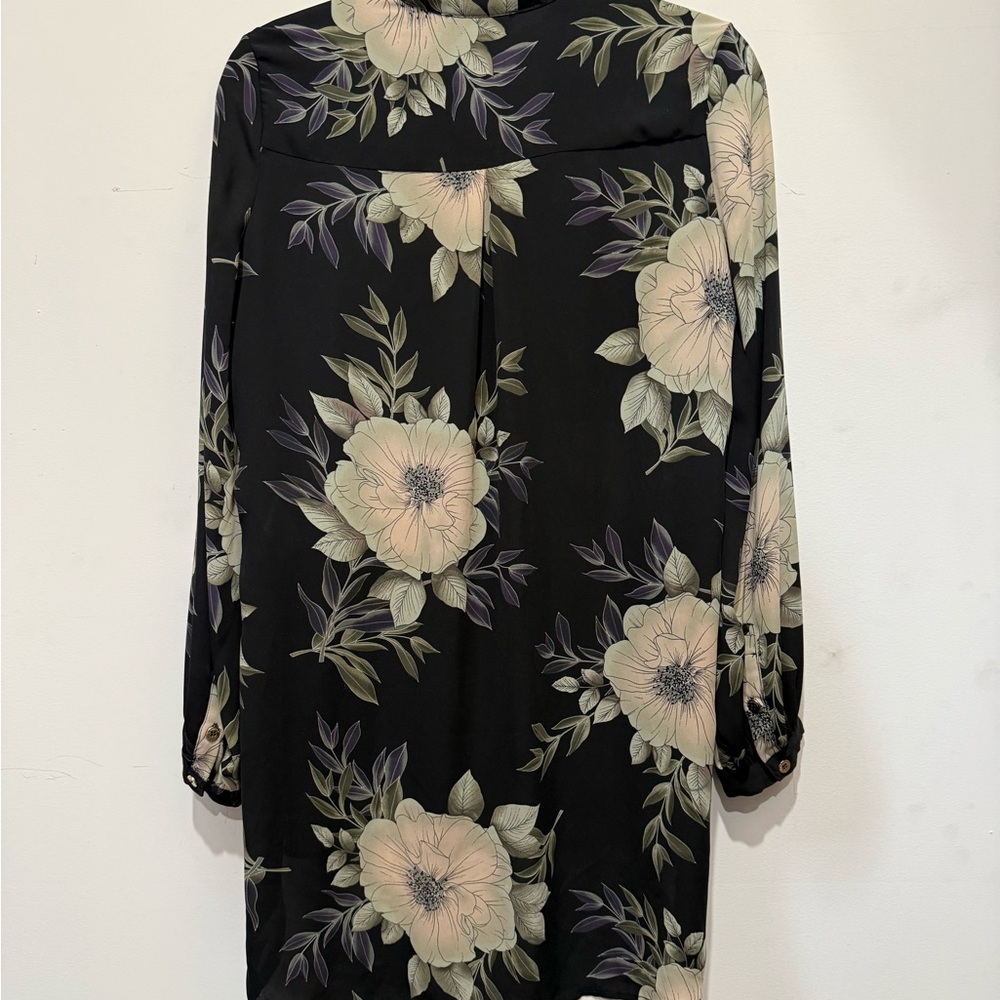 T Tahari Black Floral Blouse - Picture 5 of 5